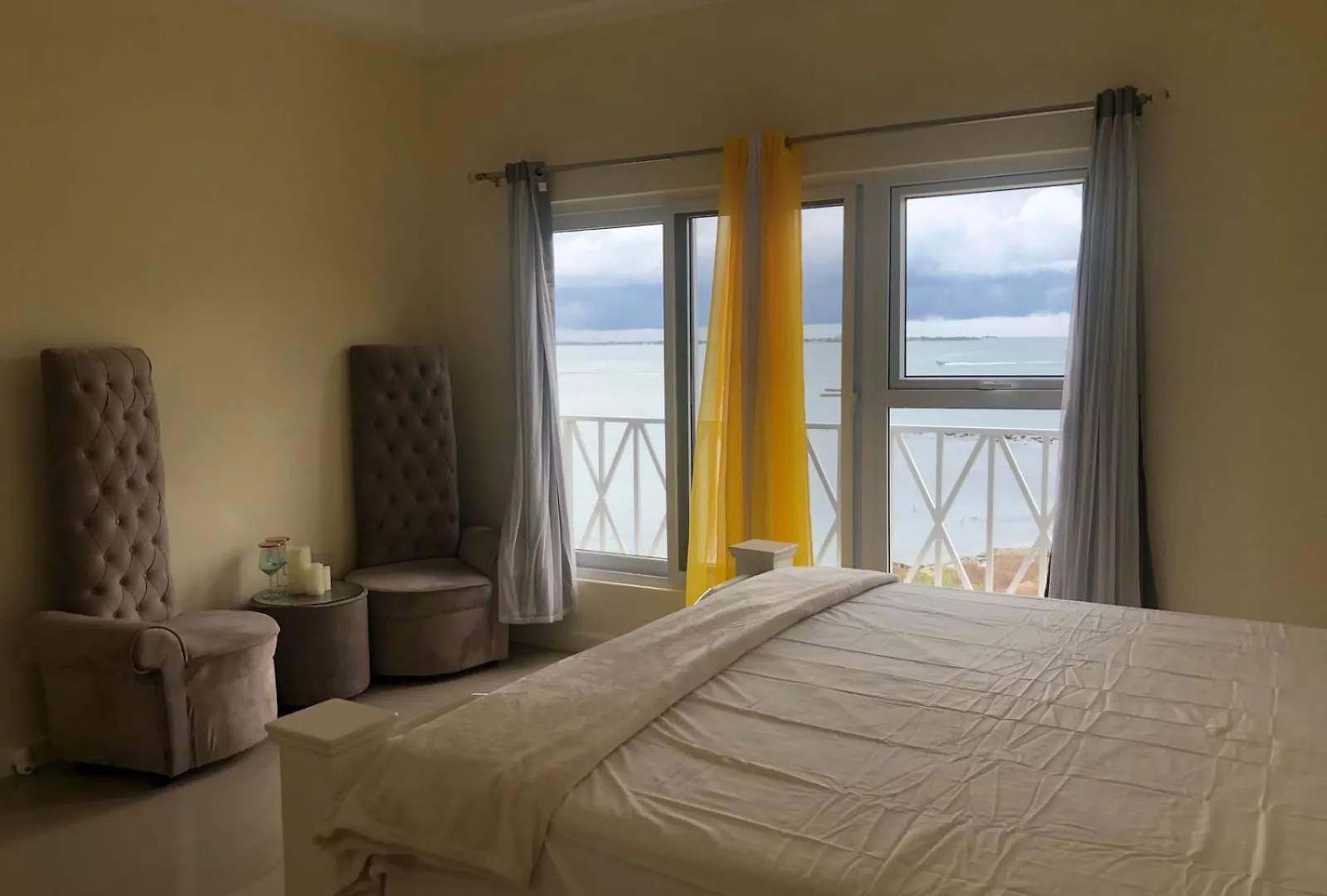 Ava-Reign'S View Appartement Portmore